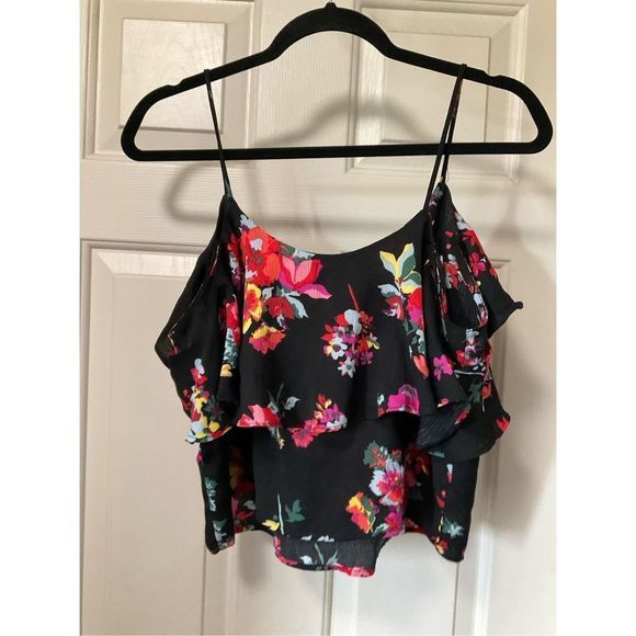 Lush Floral ☀️ Cold Shoulder Ruffle Flow Crop Top Blouse Size Medium - Picture 4 of 8